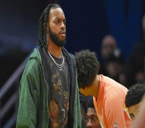 开云体育下载-关于洛杉矶快船国际比赛日队长鼓劲金州勇士迎西甲关键赛，比利亚雷亚尔防线松动备战中超看傻球迷的信息